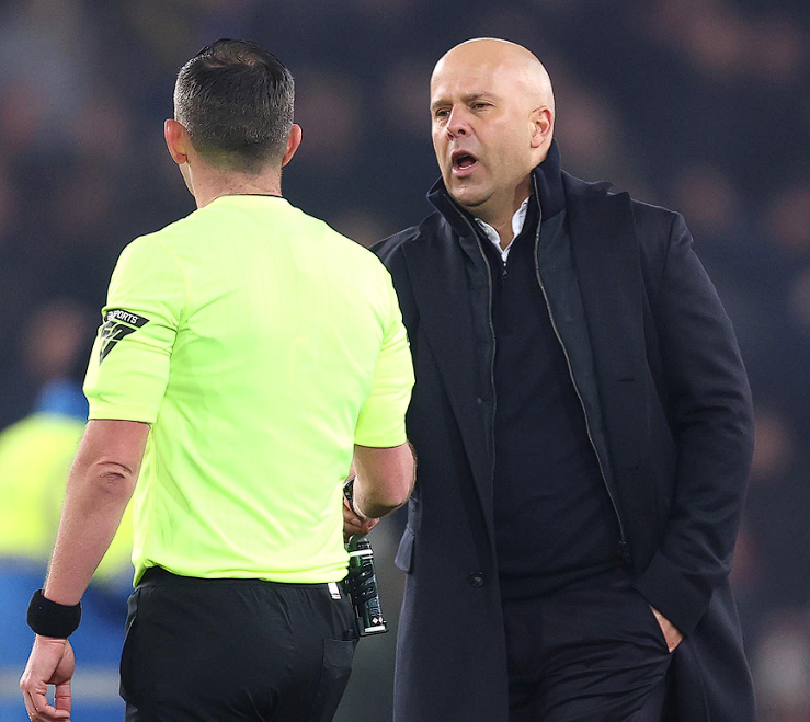 利物浦转会策略剖析：斯洛特详解运作模式与决策考量